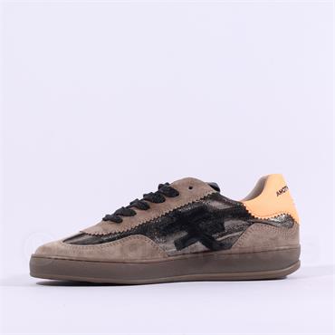 Another Trend Iconic II Gumsole Trainer - Dark Sand